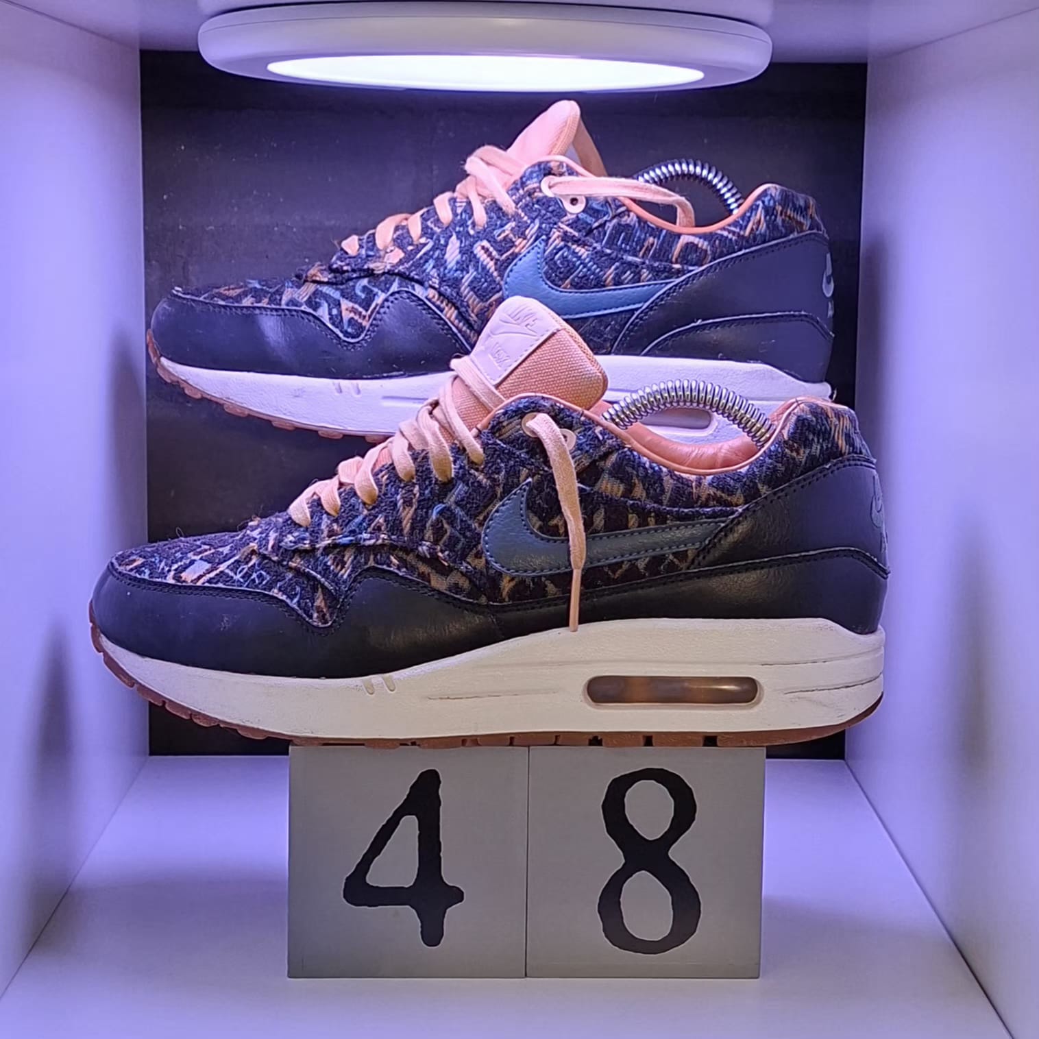 Nike Air Max 1 Curtains - Maat 39 - 25 CM - Totaalprijs : 48,00€