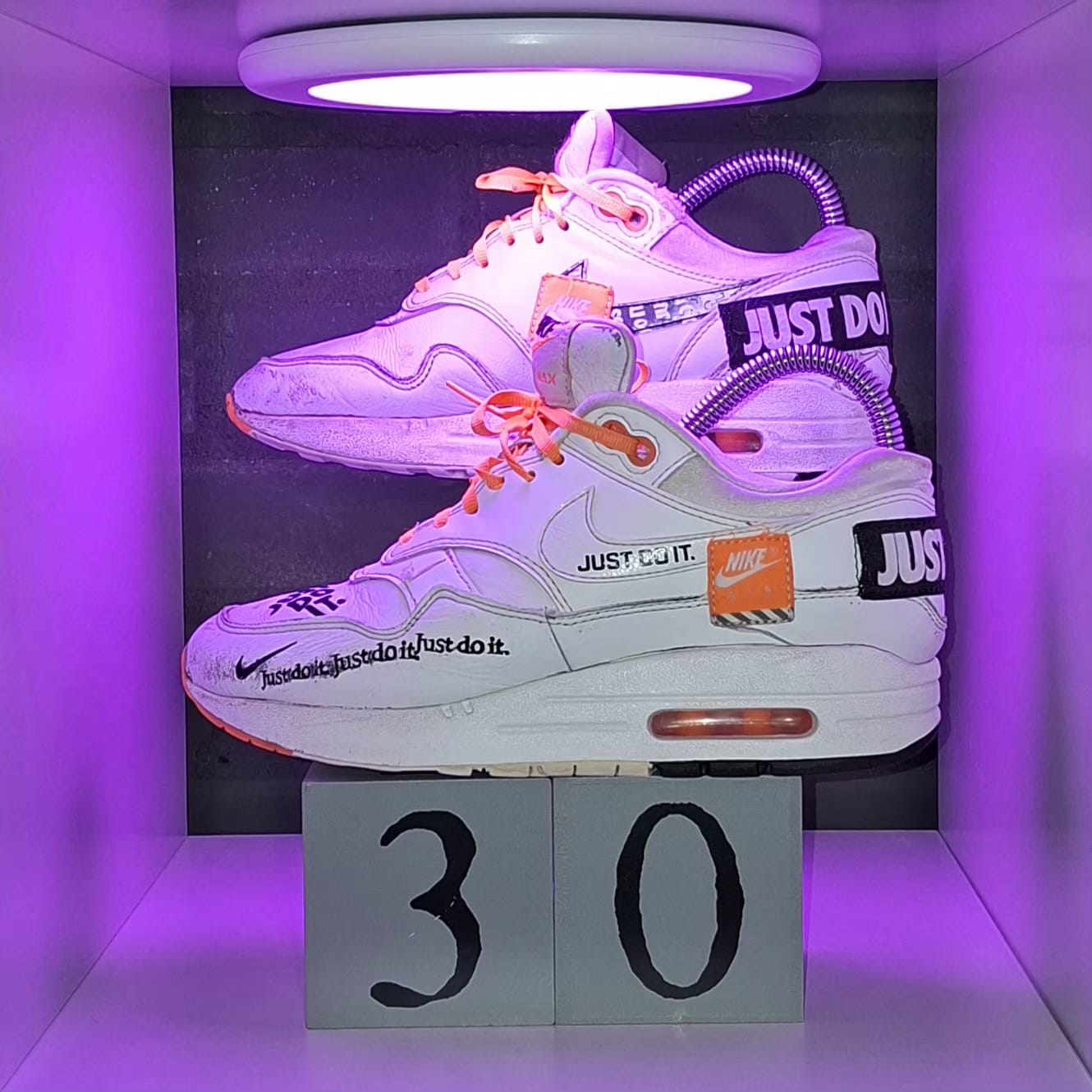 Nike Air Max 1 Just Do It - Maat 36 - 22,5 CM - Totaalprijs : 30,00€