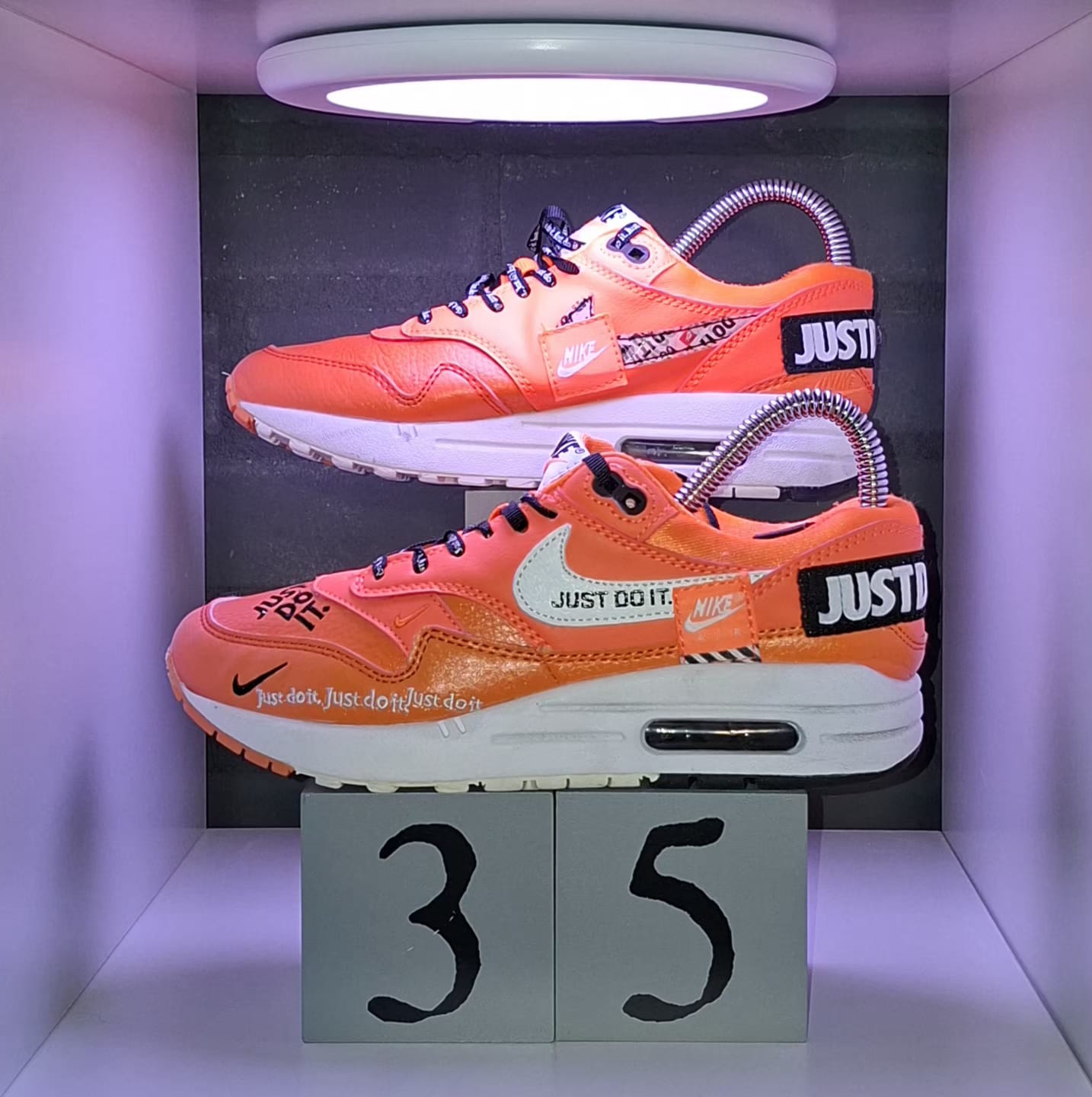Nike Air Max 1 Just Do It - Maat 36 - 22,5 CM -Totaalprijs : 35,00€