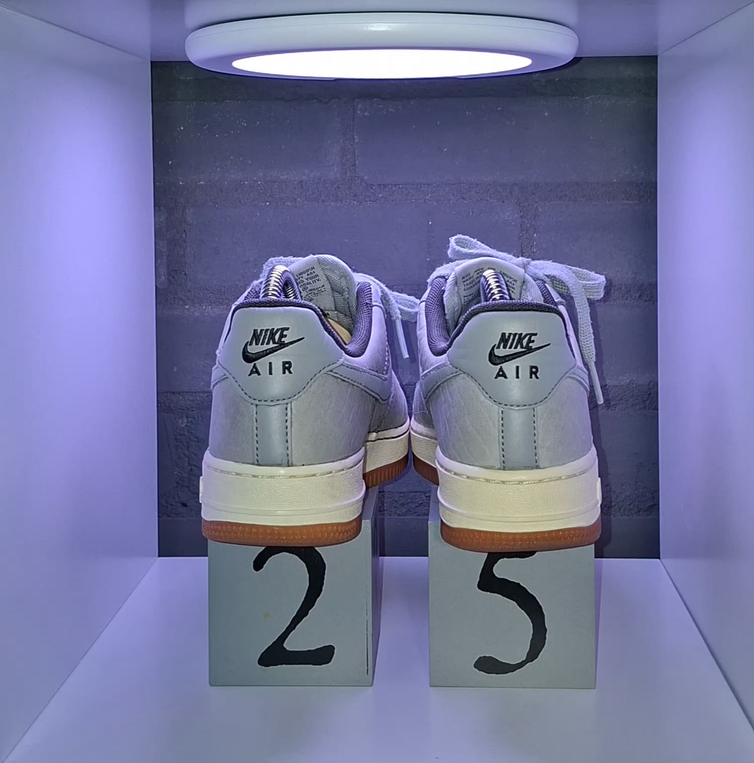 Nike Air Force 1 - Maat 36 - 22,5 CM - Totaalprijs : 25,00€