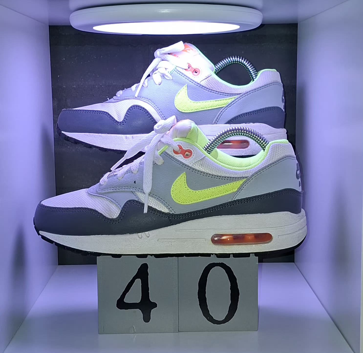 Nike Air Max 1 Grey / Volt - Maat 38 - 24 CM - Totaalprijs: 40,00€