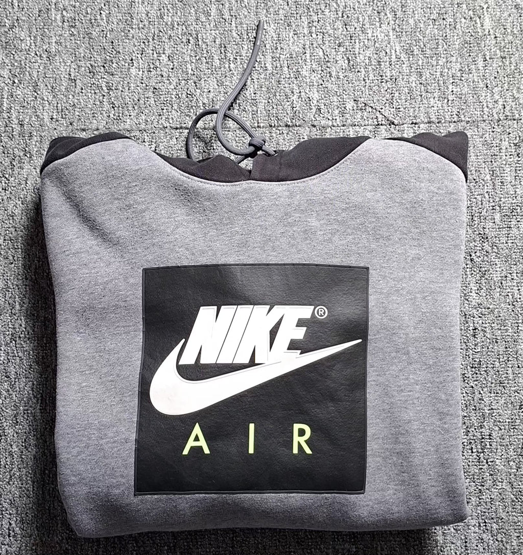 Nike Air Sweater- Maat M - Totaalprijs : 19,00€